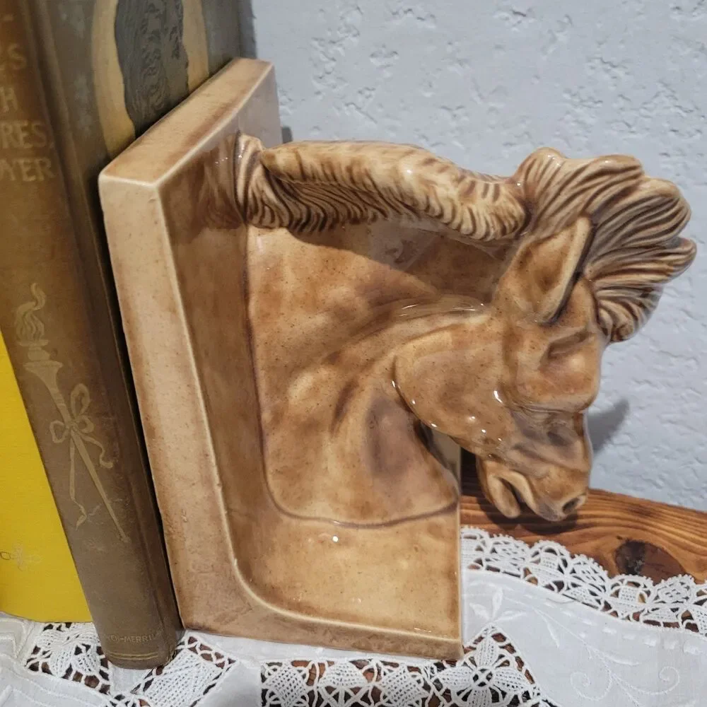 Vintage Set Of Ceramic Horse Head Bookends MCM Hobbyist Unsigned Equestrian West